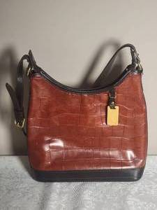 lot 106 image: Dooney & Bourke Gator Skin Leather Designer Handbag