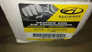 lot 592 image: Alliance 12V Heating and Air Conditioning Motor (ABP N83 301877)