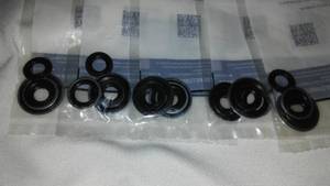 lot 684 image: Evaporator Tube Seal Kit - Ford (YW-3616-AE5Z-19B596-A) (5)