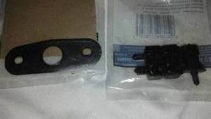 lot 681 image: Sensor Assembly - Ford (DY-1394). Gasket - Ford (CG-734)