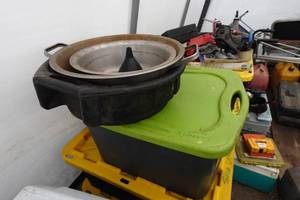 lot 756 image: Automotive Oil Pans and Funnels