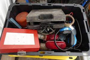 lot 767 image: Assorted Lighting, Cord Reels, O-Ring Kit