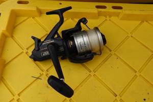 lot 773 image: Shimano Baitrunner 4500 Spinning Fishing Reel
