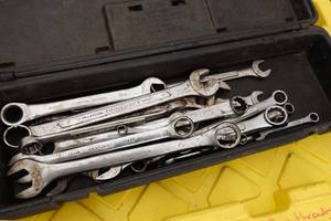 lot 779 image: Combination Wrenches in Case - Some Craftsman