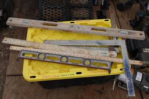 lot 782 image: Construction Squares and Levels