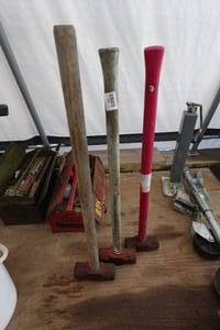 lot 793 image: 3 Large Sledgehammers