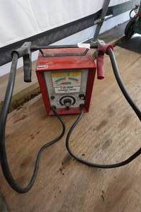 lot 780 image: Century 12 Volt Battery Performance Analyzer