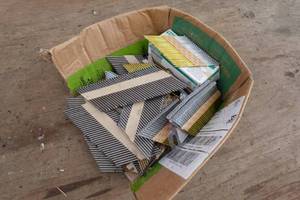 lot 803 image: Framing Nail Strips
