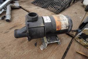 lot 804 image: GG Industries Olympian Series Pool Pump
