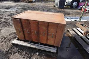 lot 819 image: Large 5 Drawer Steel Cabinet