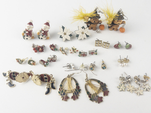 lot 33 image: Group of 18  ChristmasHoliday Base Metal Pierced Earrings . All Wearable & In Good Condition