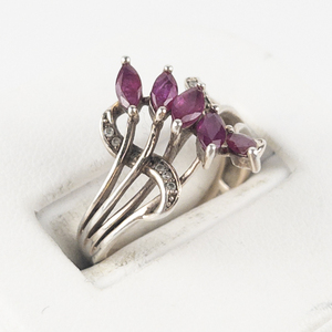 lot 49 image: Stauer  Ruby Sterling Silver Ring. Size 6 - 6.25.