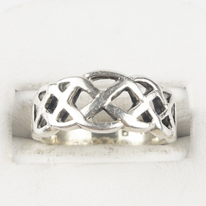 lot 65 image: Loray Jewelry Co.  Keltic Knot Sterling Silver Band. Size 5.5 - 5.75.