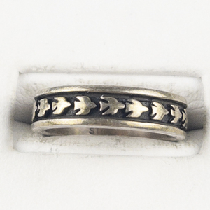 lot 69 image: Bird Embossed Inlay Sterling Silver Band. Size 5.5 - 5.75.