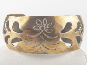 lot 176 image: Mexico (Unknown) Vintage Cutout Wide Copper Cuff Bracelet.