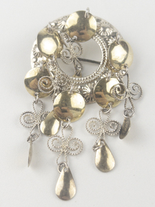 lot 238 image: Norwegian Solji Wedding 830 Silver Brooch .