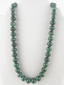 lot 284 image: Graduated Natural Green Malachite Roundbead Necklace.
