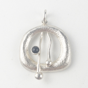 lot 328 image: Drop sterling silver pendant (no chain).