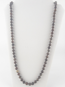 lot 384 image: Red Jasper Bead Necklace. Knotted