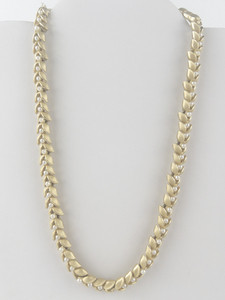 lot 386 image: Trifari  Seed Pearl Leaf Link Gold Tone Base Metal Collar Necklace.