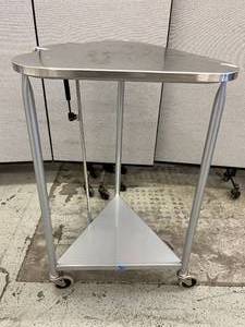 lot 63 image: Pedigo Stainless Steel Triangular Linen Clothes Laundry Hamper - In Great Condition