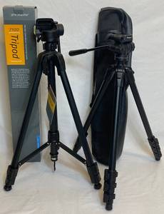 lot 160 image: Two Telescoping Camera Tripods - Promaster 7100 and Targus TG-P60T