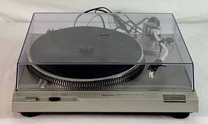 lot 123 image: Technics Model SL-D2 Direct Drive Automatic Turntable System #2