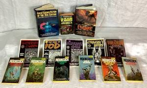 lot 134 image: Science Fiction Book Lot - Michael Moorcock, Call of Cthulhu, Great Science Fiction of the 20th Century and The Book of Cthulhu