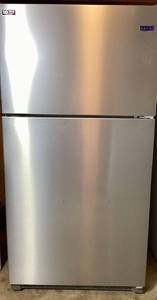 lot 57 image: Maytag 21 cu ft RefrigeratorFreezer