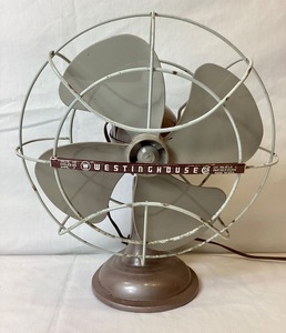 lot 64 image: Vintage Westinghouse Electric Fan - Cat. No 10 LA 4