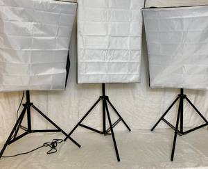 lot 164 image: Photo Pro Studio Super Lamp Holder SLH3 Limo Studio Dual Switch Photography Lights