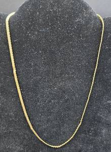 lot 20 image: 14K Gold Necklace -18 Chain