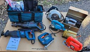 lot 237 image: Corded Power Tool Lot - 2 Bosch Sawzalls, 5 Jigsaws, 1 Montgomery Ward Circular Saw