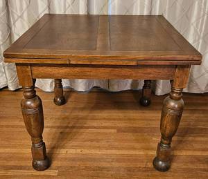 lot 280 image: Antique American Craftsman Table with Fold Out Sides