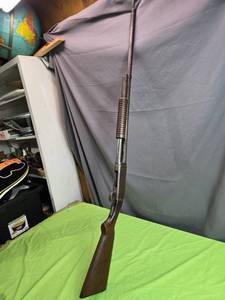 lot 4 image: Remington 12 Gauge Model UMC 10-A Shotgun - Vintage Firearm