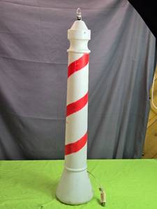 lot 6 image: Vintage Blow Mold Red and White Candy Cane Christmas Lawn Light Decoration - No Topper