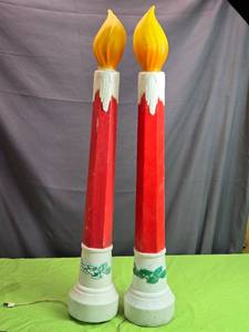 lot 7 image: Set of 2 Vintage Blow Mold Christmas Candle Decorations with Flame Top