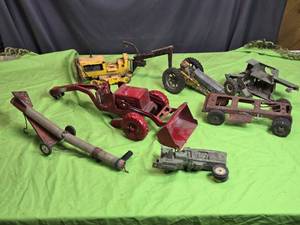 lot 23 image: Collection of Vintage Farm Toy Vehicles