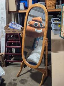 lot 35 image: Oak Standing Mirror with Decorative Base