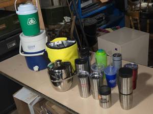 lot 39 image: Group of Insulated Drinkware and Beverage Containers