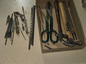 lot 41 image: Mixed Lot of Hand Tools and Drill Bits