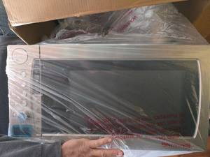 lot 45 image: 2.2 Cu. Ft. Microwave Oven with Stainless Steel Exterior - Unopened