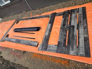 lot 49 image: Full Size Bed Frame with Headboard and Footboard