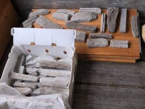 lot 107 image: Box of Boral Cultured Stone Flats - Handipak Planas