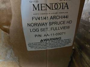 lot 170 image: Mendota FV4141 ARCH44i Norway Spruce HD Log Set for Fireplace