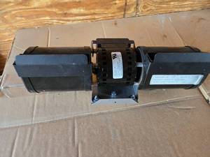 lot 195 image: Great Lakes Motor Products 120V 60Hz Electric Motor Model 33ZVSB-19 - Untested