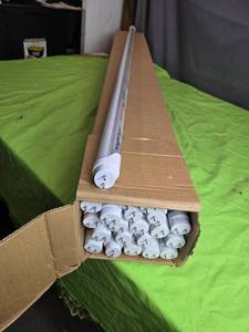 lot 200 image: Set of 21 Used LED T8 Replacement Tubes - 18W, Ballast Bypass Compatible