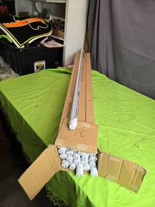 lot 203 image: Set of 21 Used Fluorescent Tubes GL-UL-18P, 18W
