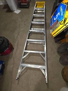 lot 213 image: Used Folding Aluminum Step Ladder - 7 ft Height