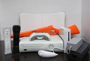 lot 10 image: 2 Video Game Systems Nintendo Wii & XBOX 360